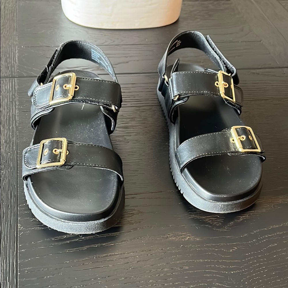 Madden N Y C Black Chunky Platform Sandals with Adjustable Straps Size 8
